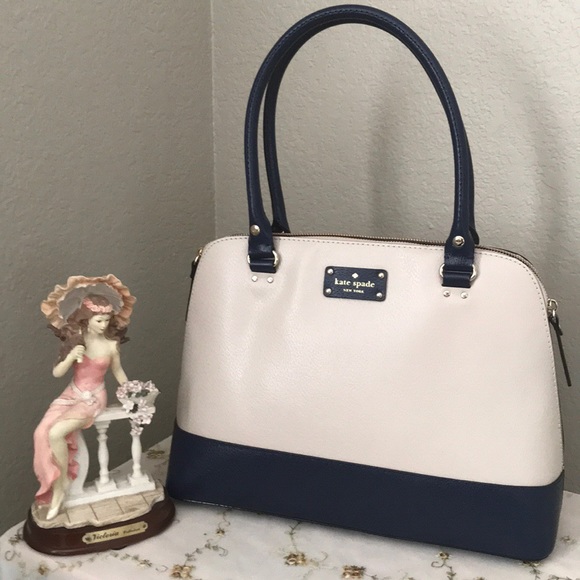 kate spade Handbags - NWT KATE SPADE ♠️ SHOULDER HANDBAG ONLY. 👜🛍
